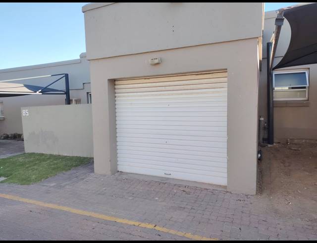 1 BEDROOM TOWNHOUSE FOR SALE IN HALFWAY GARDENS
